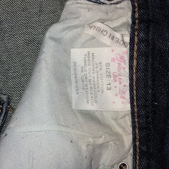 Grace in LA Jeans - Picture 5 of 7